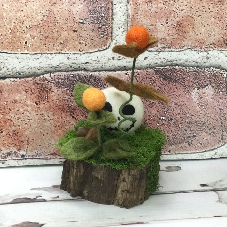 Wooly Skully on Natural Tree Stump/Halloween