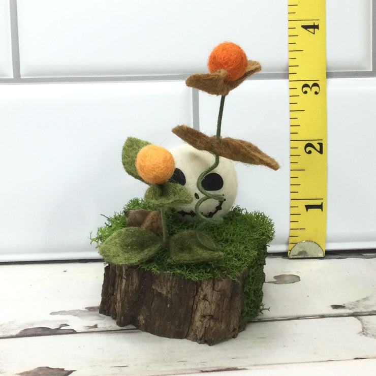 Wooly Skully on Natural Tree Stump/Halloween