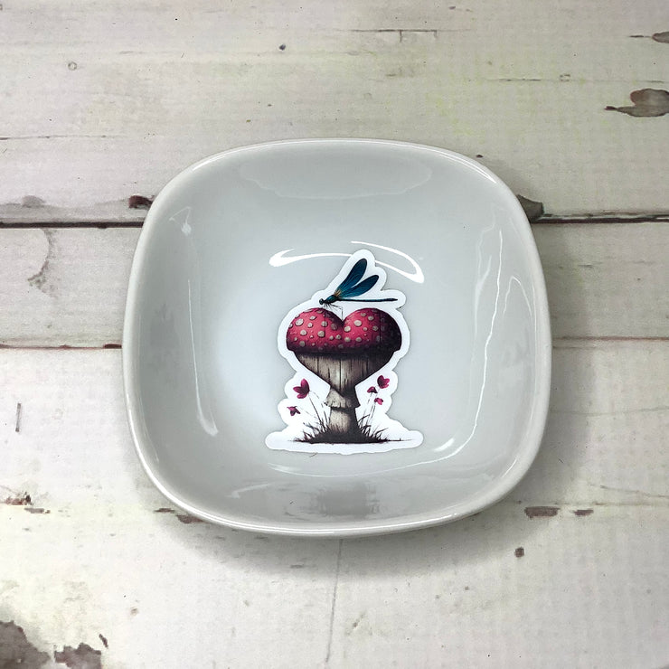 Dragonfly on Heart Mushroom/Mini Trinket Dish by lydeen