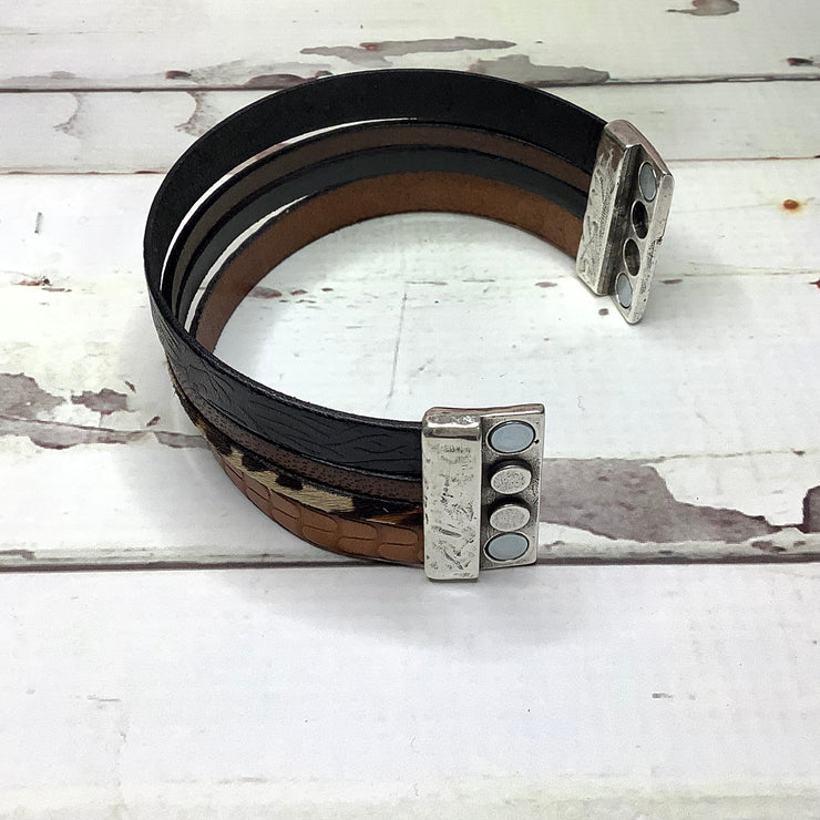 LE313/Multi-Strand Leather Magnetic Clasp Cuff