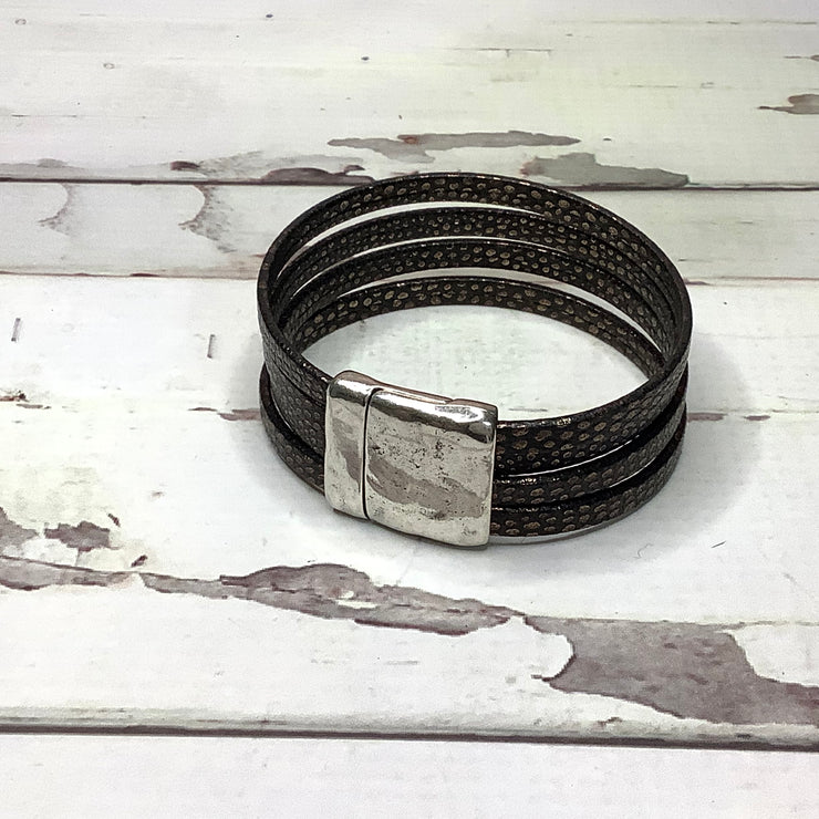 LE312/Multi-Strand Leather Magnetic Clasp Cuff