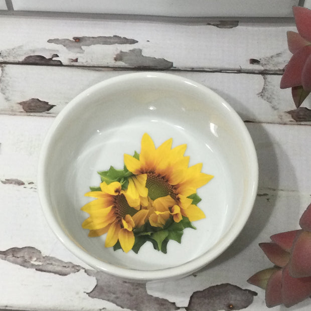 Sunflower Blooming/Medium Trinket Dish by lydeen