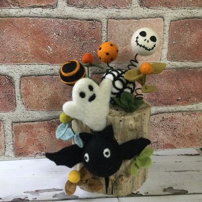 Bat, Ghost, Spider Web Ball & Skully/Halloween Treehouse by lydeen