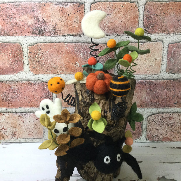 Bat, Ghost, Moon & Hiding Skully/Halloween Treehouse by lydeen