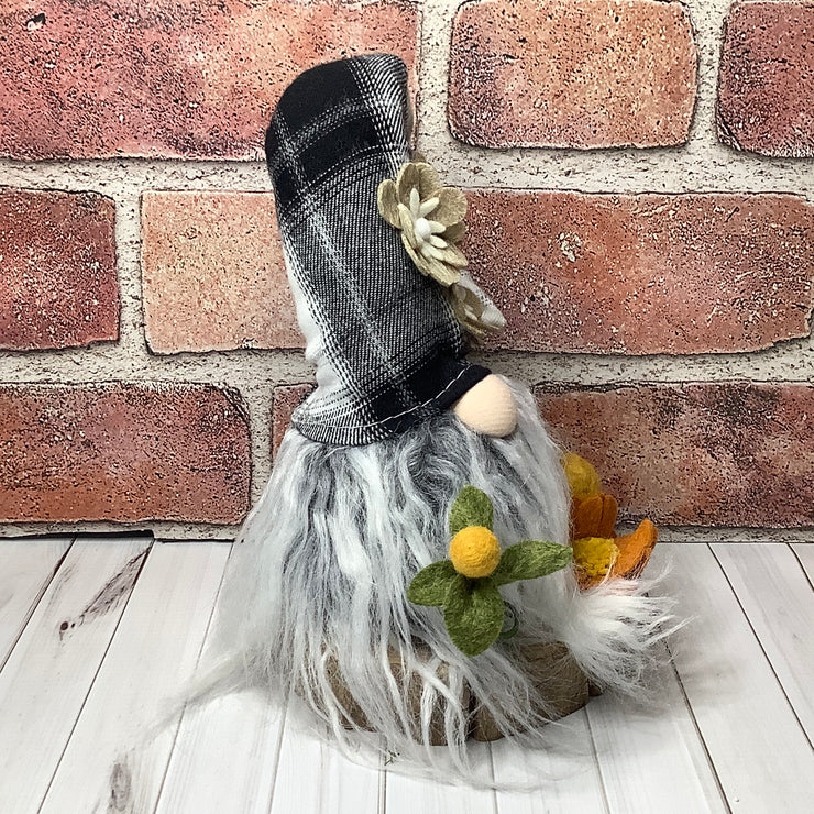 Oliver/Black & White Plaid Hat with a Pumpkin & Flora on Natural Wood Base