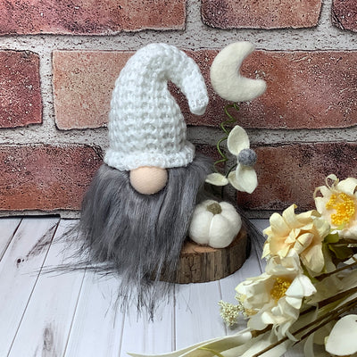 Luna/Knit White Hat with a Pumpkin, Moon & Flora on Natural Wood Base
