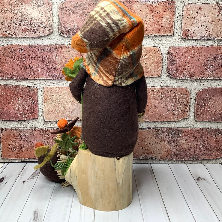 Thatcher/Scarecrow Gnome & Flora on Natural Wood Base