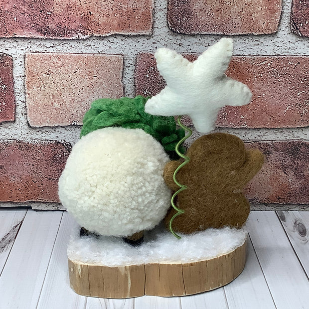 Wreathed Sheep, Gingerbread & Star on Natural Wood Base/Christmas