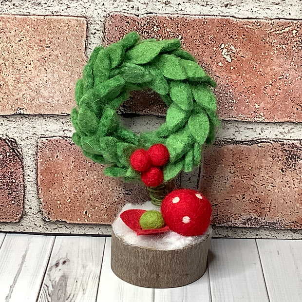 Wreath & flora on Natural Wood Base/Christmas