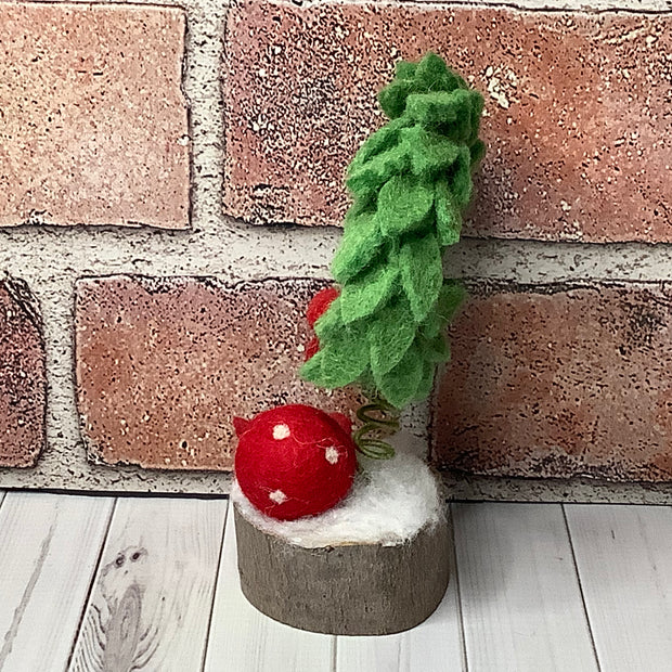 Wreath & flora on Natural Wood Base/Christmas