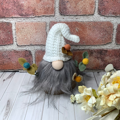 Bixby/White Knit Hat Gnome & Flora on Natural Wood Base