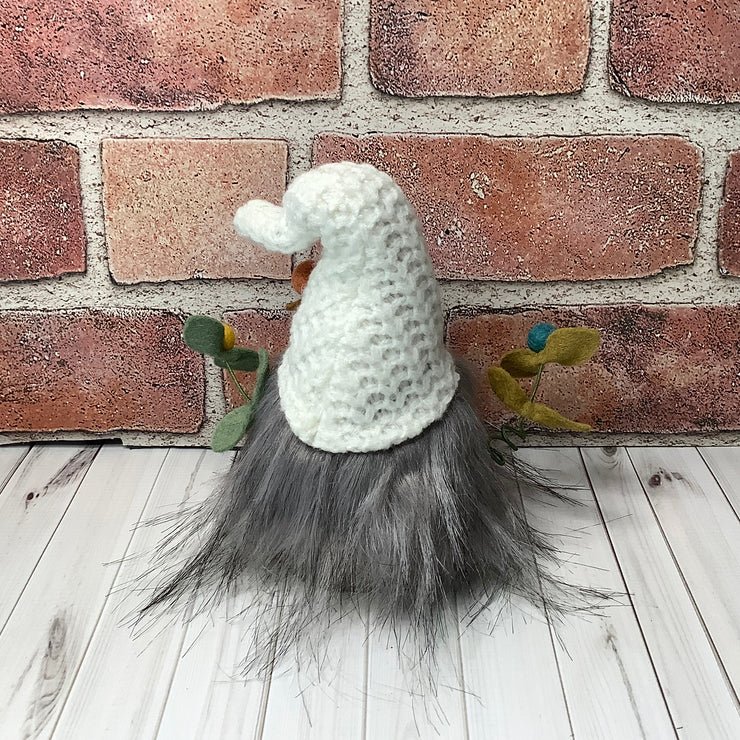 Bixby/White Knit Hat Gnome & Flora on Natural Wood Base