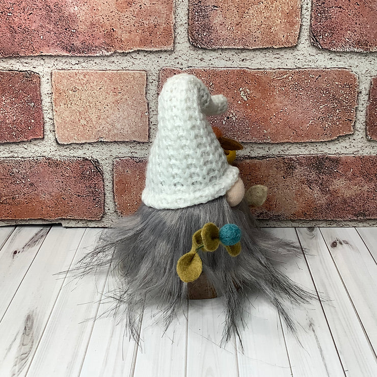 Bixby/White Knit Hat Gnome & Flora on Natural Wood Base