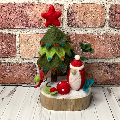 Santa, Tree & flora on Natural Wood Base/Christmas