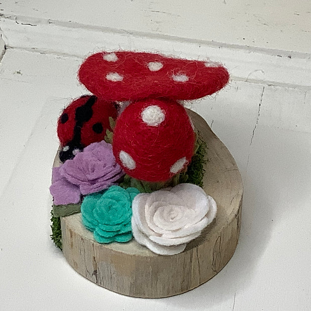 Woodland Gossip Corner