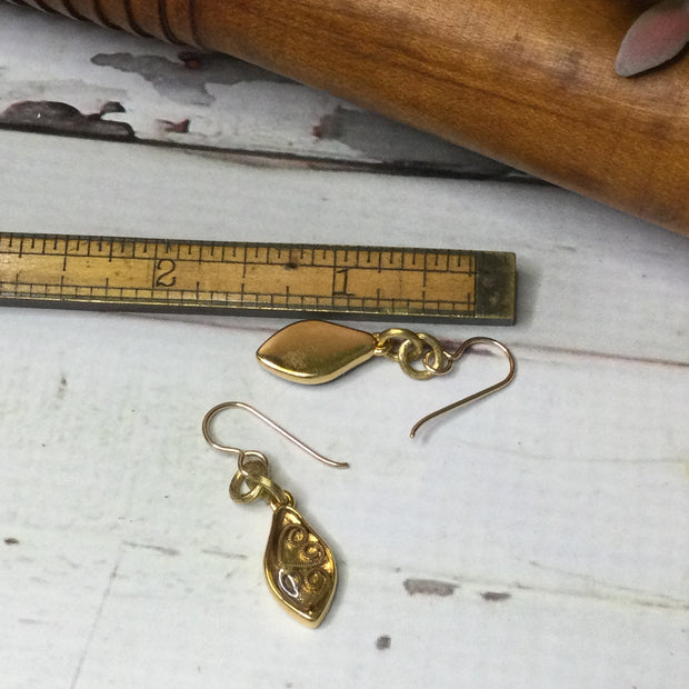Leslie/Bezel Charm Gold Earrings