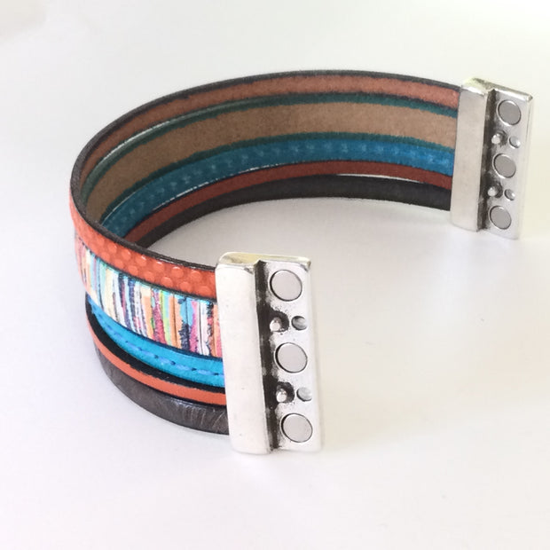 LE251/Multi-Strand Leather Magnetic Clasp Cuff